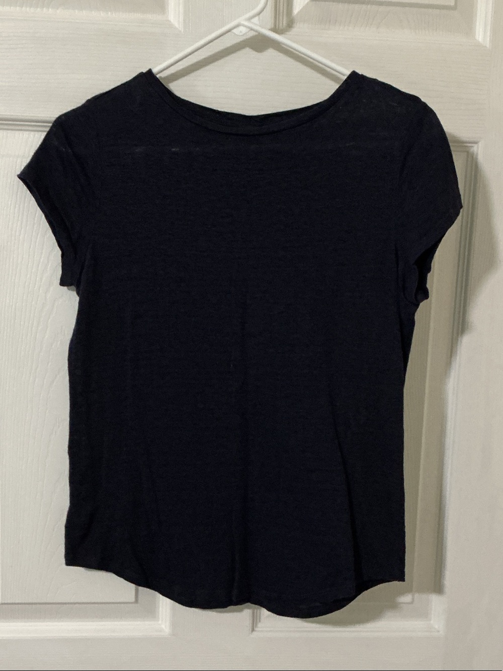 Ann Taylor navy blue T-shirt lady size small